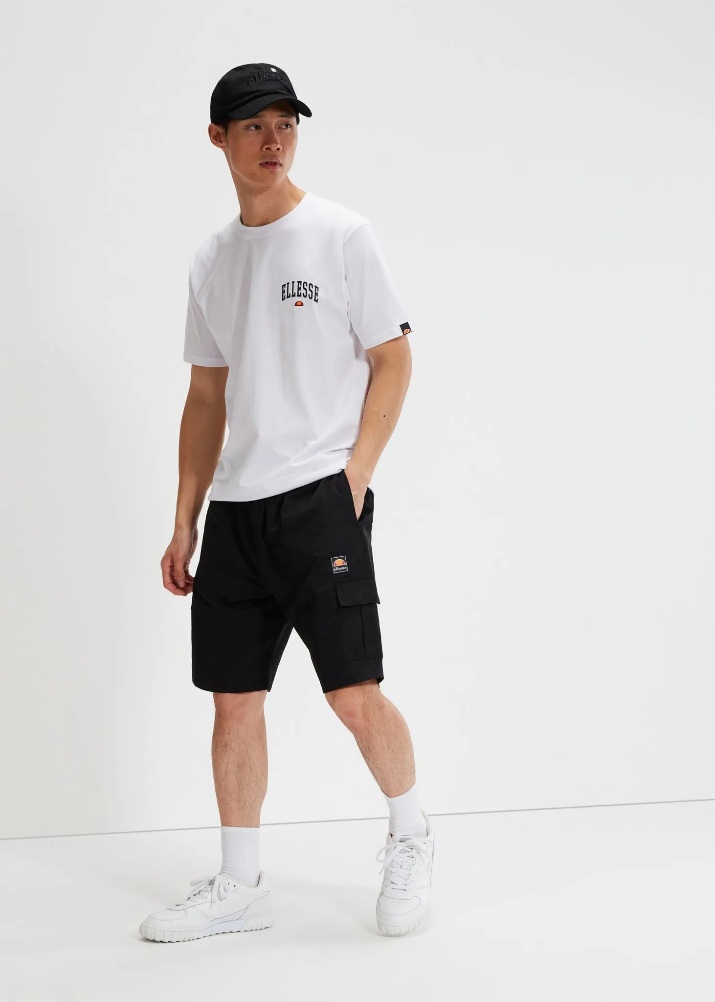 Caprera cargo short - black